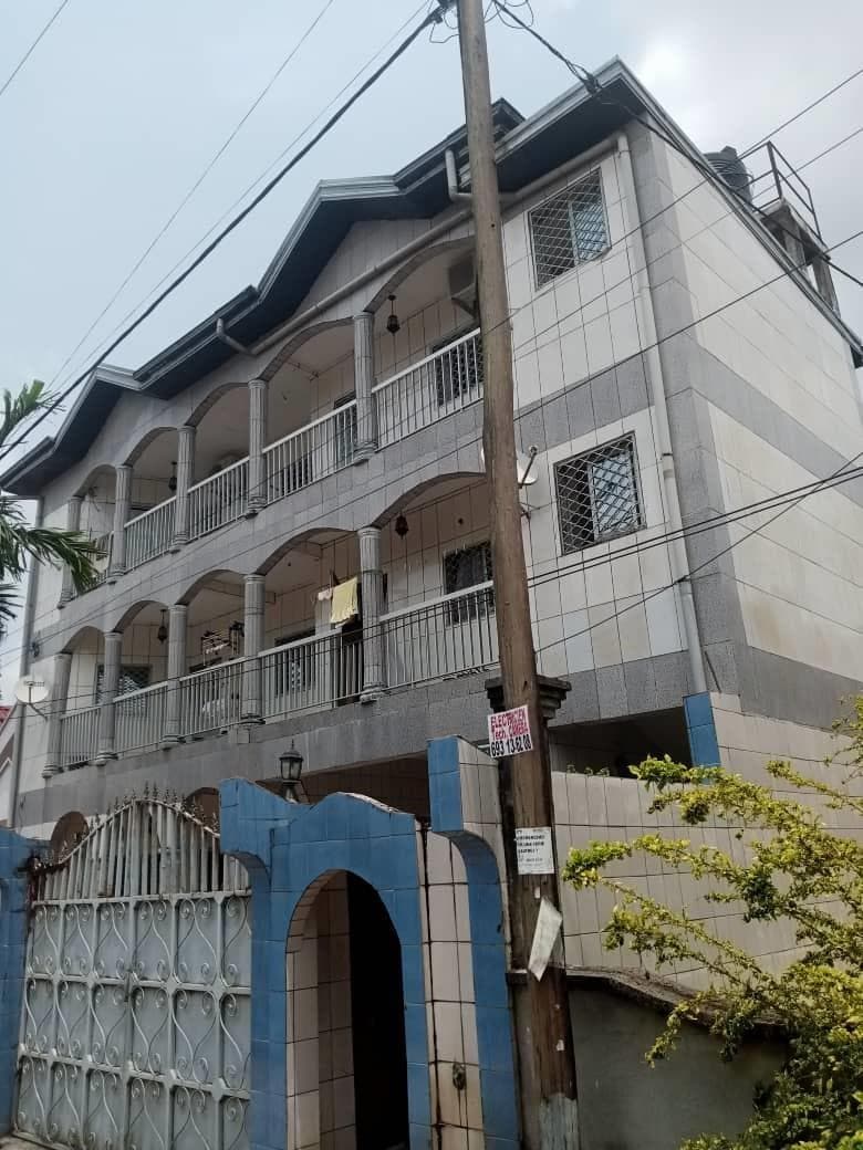 Façade d'immeuble rénovée par ACHAFF SA